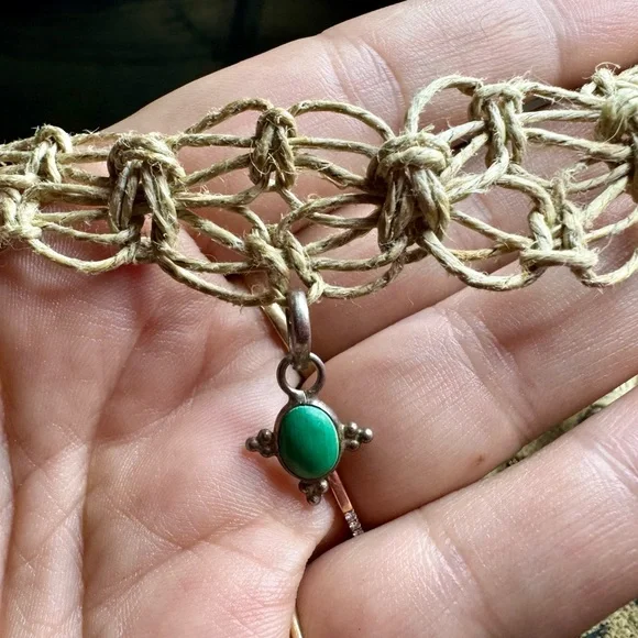 1990’s Macrame necklace with Malachite and silver pendant. - Picture 1 of 13